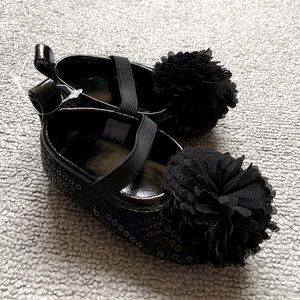 New without tags Baby girl dress shoes size 3-6 Months